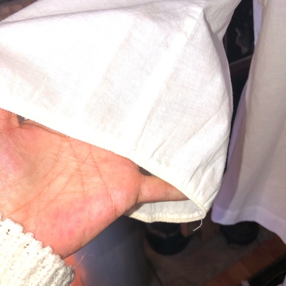 METRO 7 SIZE LARGE WHITE 3/4 SLEEVE TOP CROCHET LACE ON CHEST PLEATED FRONT - Picture 6 of 6